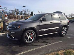  Jeep Grand Cherokee SRT