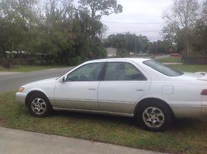  Toyota Camry LE Sedan 4-Door