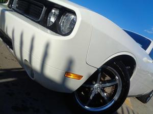  Dodge Challenger SE - SE 2dr Coupe