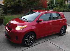  Scion xD Base Hatchback 5-Door