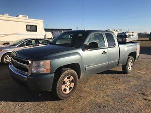  Chevrolet Silverado  Ls