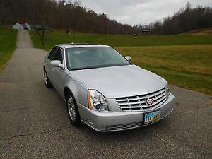  Cadillac DTS Platinum Sedan 4-Door