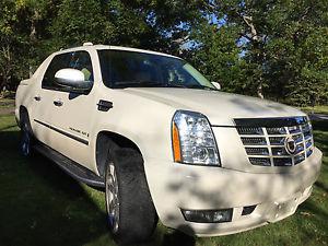  Cadillac Escalade Base Sport Utility 4-Door