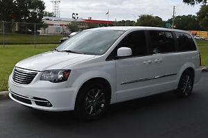 Chrysler Town & Country TOURING S