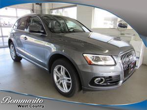  Audi Q5 2.0T quattro Premium Plus - AWD 2.0T quattro