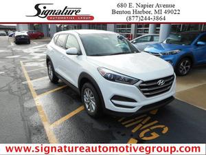  Hyundai Tucson SE - SE 4dr SUV