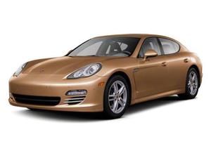  Porsche Panamera -