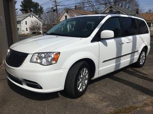  Chrysler Town and Country - Touring