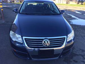  Volkswagen Passat Komfort - Komfort 4dr Sedan 6A (avail