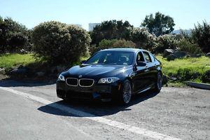  BMW M5 --