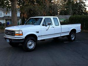  Ford F-250 XLT Extra Cab Pickup 2-Door