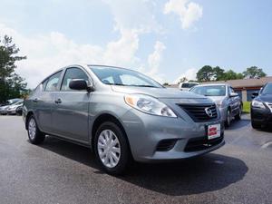  Nissan Versa 1.6 S - 1.6 S 4dr Sedan 5M