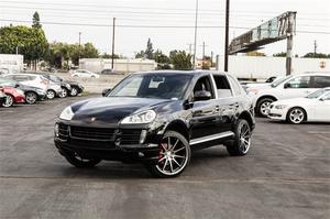  Porsche Cayenne --