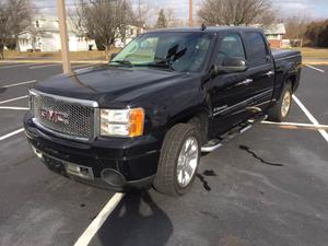  GMC Sierra  Denali - AWD Denali 4dr Crew Cab 5.8