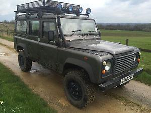 Land Rover: Defender County station wagon