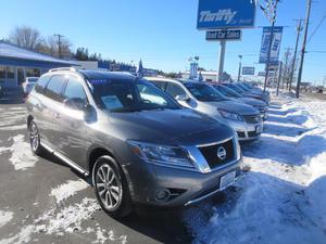  Nissan Pathfinder -