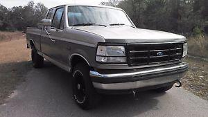  Ford F-150 XLT