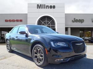  Chrysler 300 S