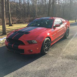  Ford Mustang Shelby GT500 Coupe 2-Door