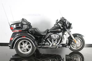  Harley-Davidson FLHTCUTG Triglide Ultra Class in