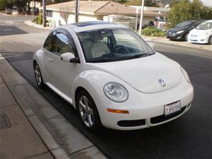  Volkswagen New Beetle Triple White PZEV in Thousand