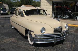  Packard Deluxe 8 - Sedan