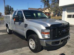  Ford F-Ft Utility