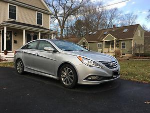  Hyundai Sonata Limited Sedan 4-Door