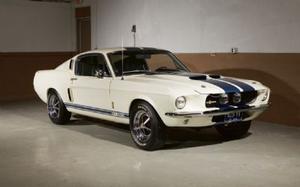  Shelby GT350 Coupe
