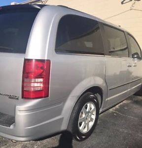  Chrysler Town Amp Country Silver