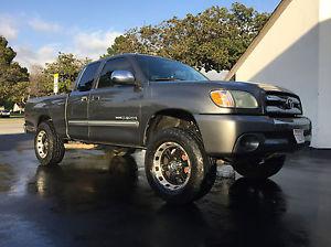  Toyota Tundra SR5 Extended Cab Pickup 4 Door