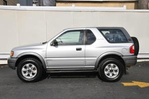  Isuzu Rodeo Sport - 2dr Hard Top 2WD I4 Manual