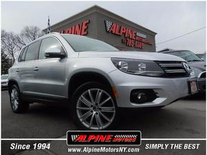  Volkswagen Tiguan S 4Motion in Wantagh, NY