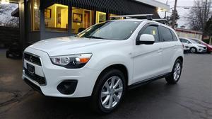  Mitsubishi Outlander Sport - ES