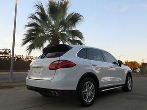  Porsche Cayenne Turbo Sport Utility 4-Door