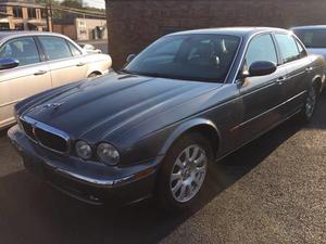  Jaguar XJ-Series XJ8 - XJ8 4dr Sedan