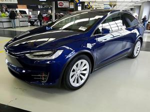  Tesla Model X - 60D