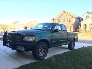  Ford F-150 Base Extended Cab Pickup 4-Door