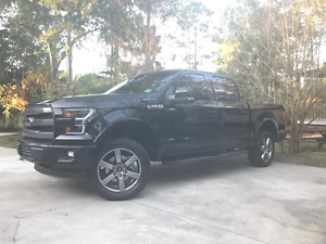  Ford F-150 Lariat Crew Cab Pickup 4-Door