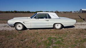  Ford Thunderbird premuim Landau