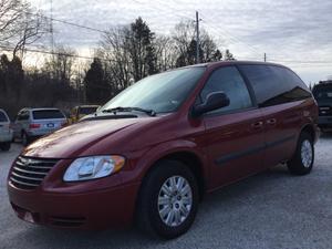  Chrysler Town and Country - 4dr Mini-Van