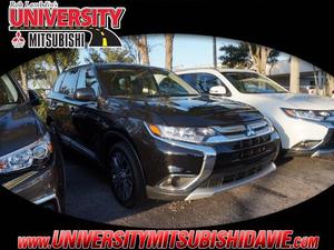  Mitsubishi Outlander ES - ES 4dr SUV