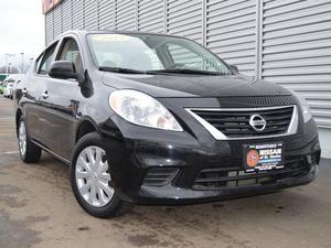  Nissan Versa -