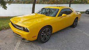  Dodge Challenger SRT8