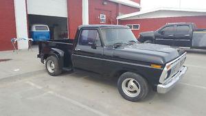  Ford F-100 Custom