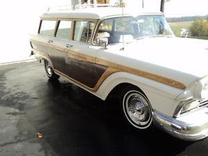  Other Makes COUNTRY SQUIRE 9 PASS. WAGON