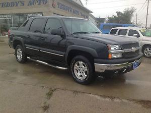  Chevrolet Avalanche Z71 4 dr 4x4 low miles one owner