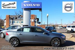  Volvo S60 T5 Inscription - T5 Inscription 4dr Sedan