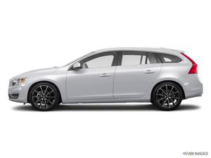  Volvo V60 T5 Premier - T5 Premier 4dr Wagon