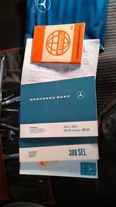  Mercedes-Benz 300-Series 4 door